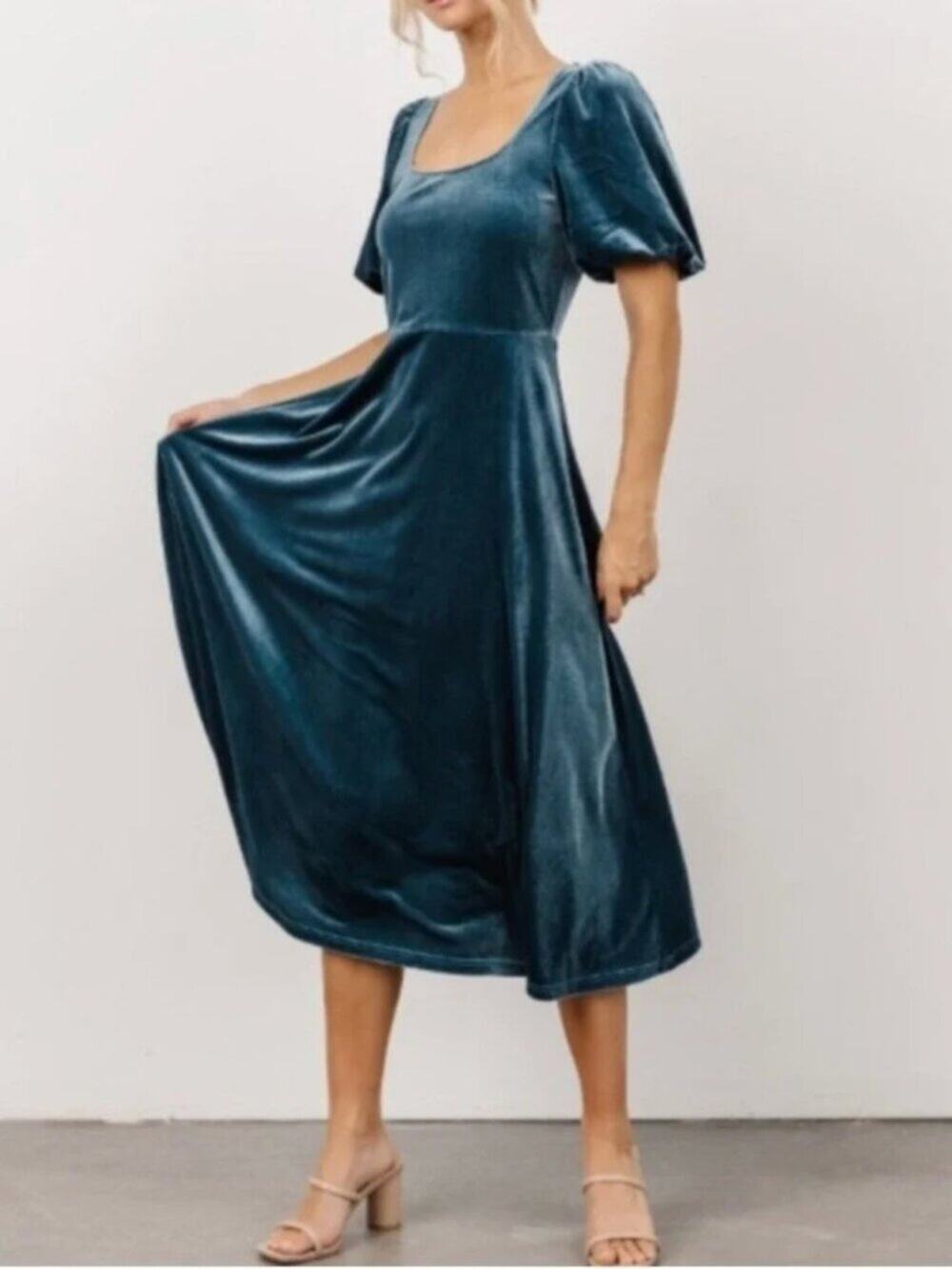 NWT Baltic Born Nora Velvet Midi Dress Persian Blue Size Medium
